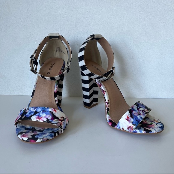 Torrid Floral Stripes Heels Sandal Ankle Strap Feminine Girly Colorful Wide 8W - Picture 2 of 7